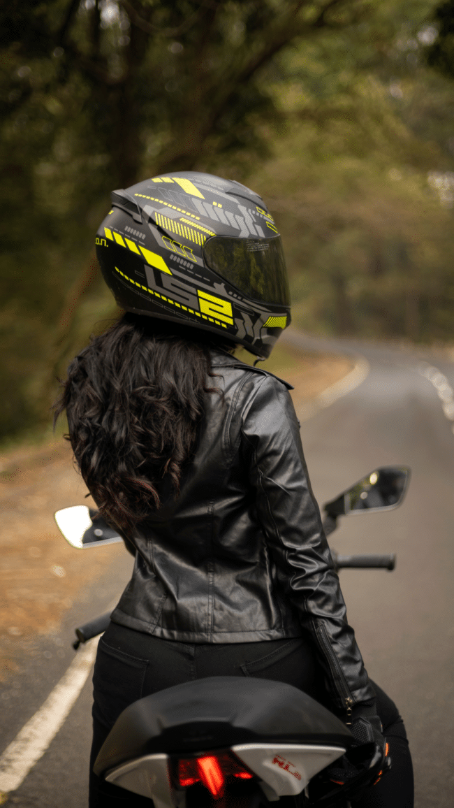 Piloto de moto leandro mello no festival de moto em interlagos