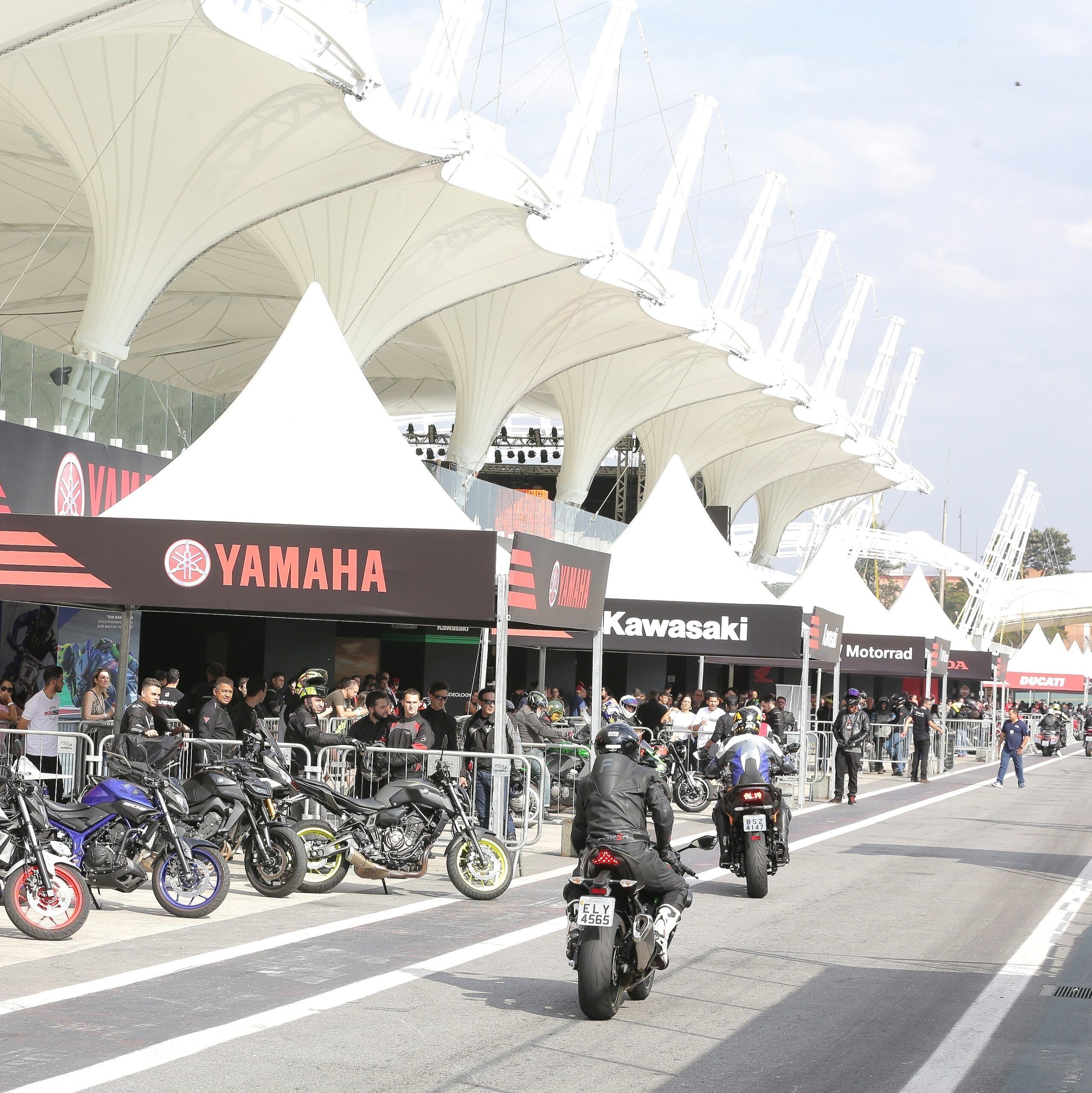 O Autódromo De Interlagos Não é Para Moto - Ellegancy Costuras - Consertos  De Roupas E Ajustes Em SP