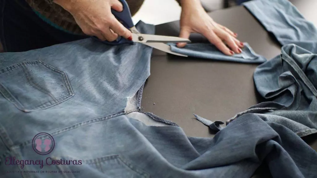 consertando-o-rasgo-do-jeans-entre-pernas-5286641-1024x576