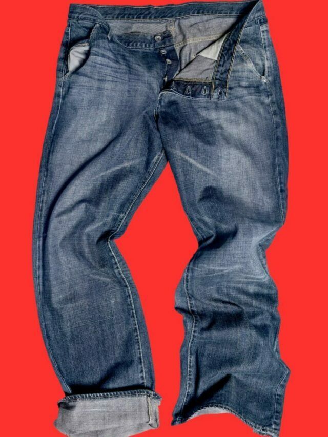 Restaurar a barra da calça jeans original